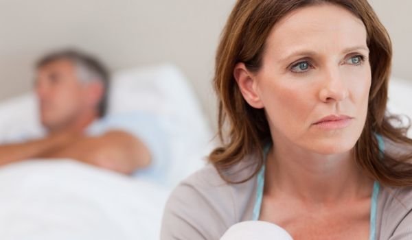 DIM (Diindolymethane) съдържа дииндолилметан - съединение, което помага за поддържането на подходящи нива на „добър” естроген и намалява вредните метаболити, както и защитава срещу рак на гърдата.