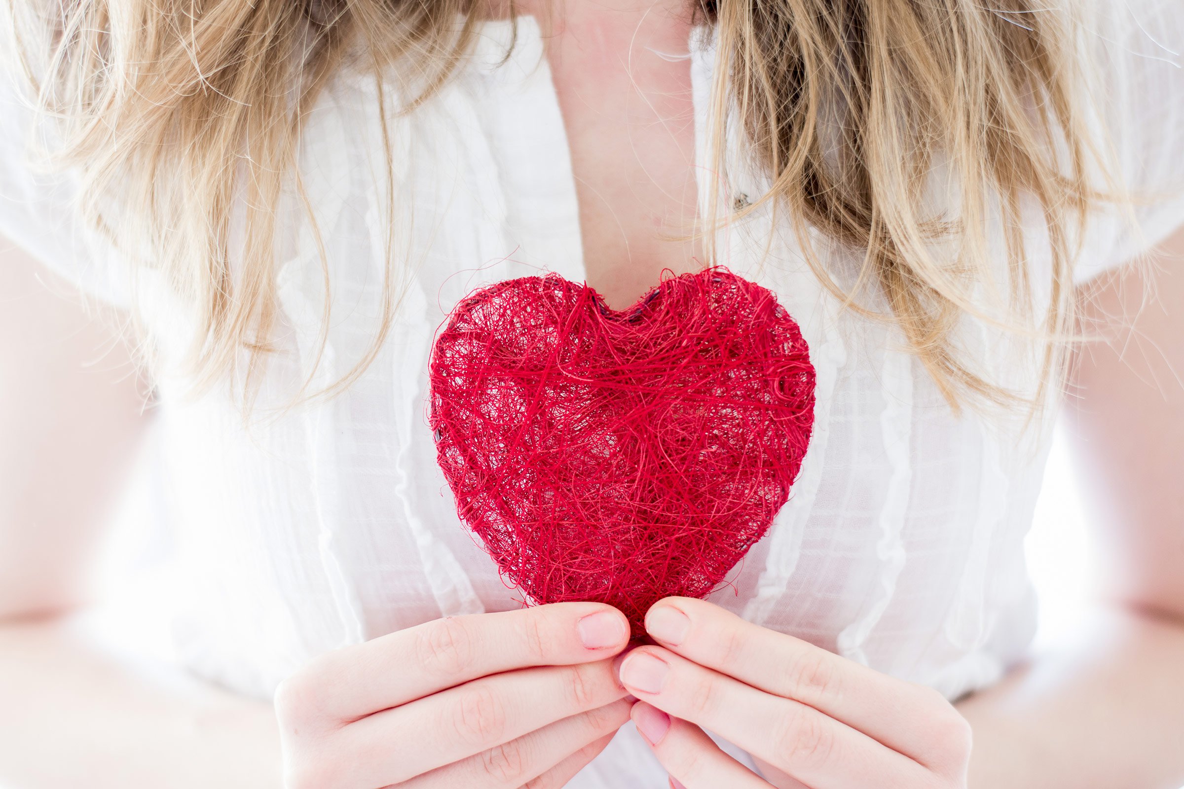 Coenzyme Q10 на невероятна цена поддържа здравето на сърцето, черния дроб, мозъка, подпомага когнитивните функции и дейността на вътрешните органи.