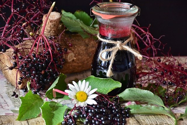 100% Natural Elderberry Extract Сироп 237 мл от Swanson на супер цена повишава имунитета и предпазва от грип и настинка. 