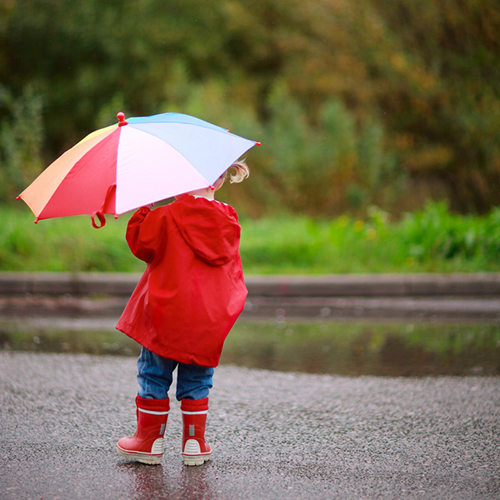 Самбукус сироп за деца с мелатонин Night Time на топ цена подпомага заспиването и качеството на съня на детето.