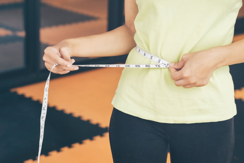 Канела с хром и цинк под формата на капсули действа като антисептик, помага при липса на движение, борба с наднормено тегло и целулит и при симптоми на язва.