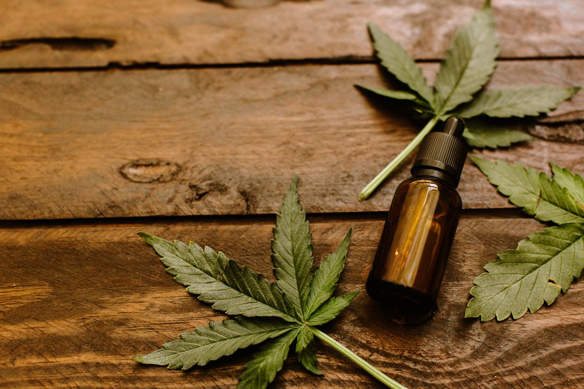 CBD Конопено Масло 5% на топ цена подобрява състоянието на ендоканабиноидната система.