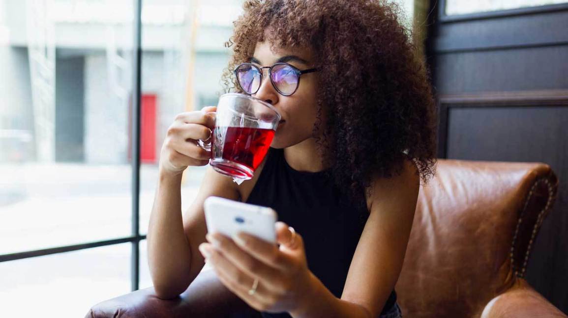 Витамин Ц на капсули с екстракт от шипка има антиоксидантен и противовирусен ефект.