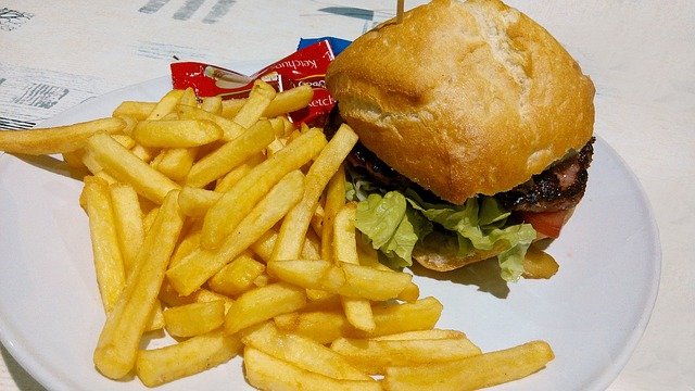  Формула за Енергия с Малинови Кетони на топ цена предотвратява натрупването на мазнини.
