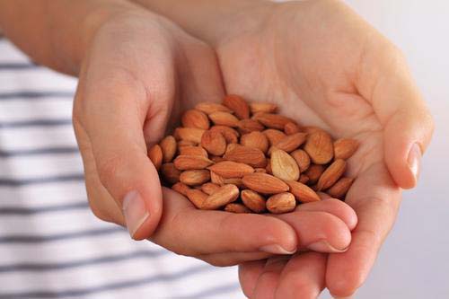 Витамин Б17 200 мг 100 капсули на супер цена от Dr. Biomaster има благоприятен ефект върху имунната система